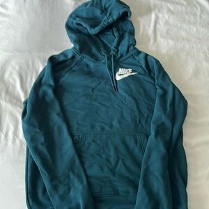 Women’s Nike Sweatshirt